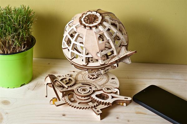 UGears Globus Model